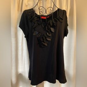 Elle Woman’s Size L Ruffled Detail S/S Top